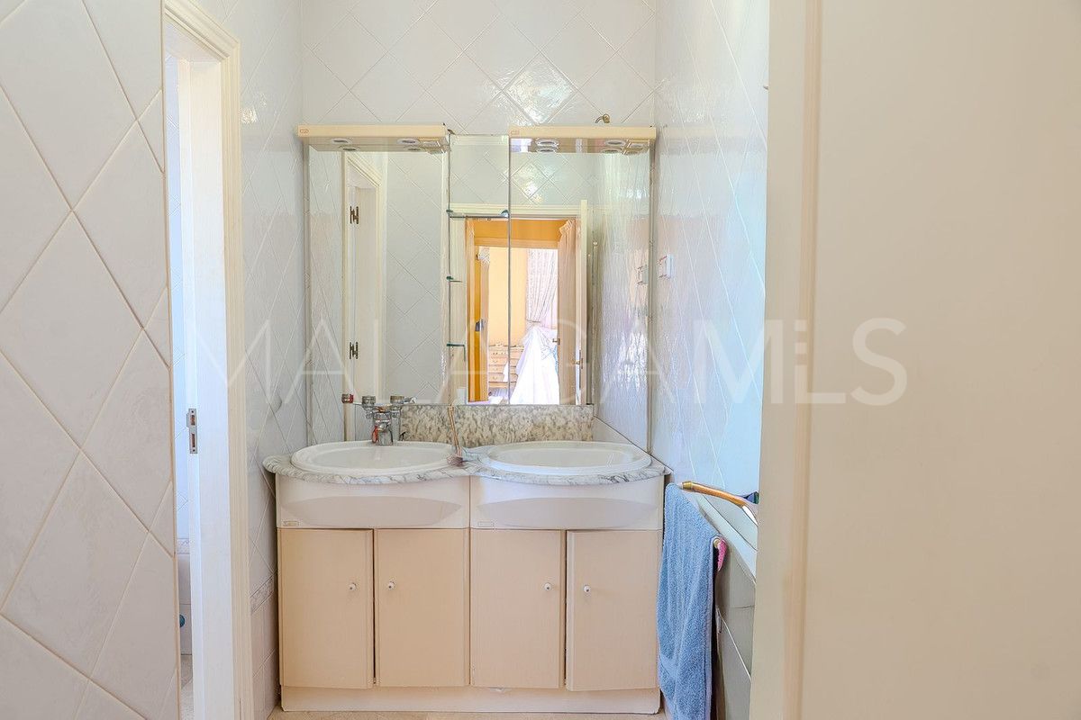 Villa for sale in Torrequebrada