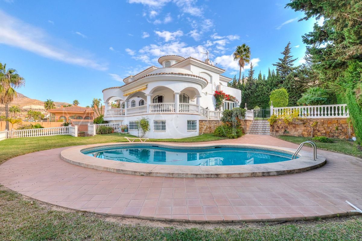 Villa for sale in Torrequebrada