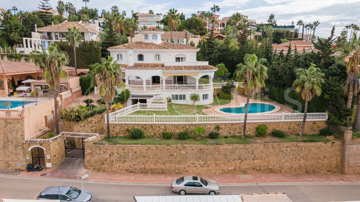 Villa for sale in Torrequebrada