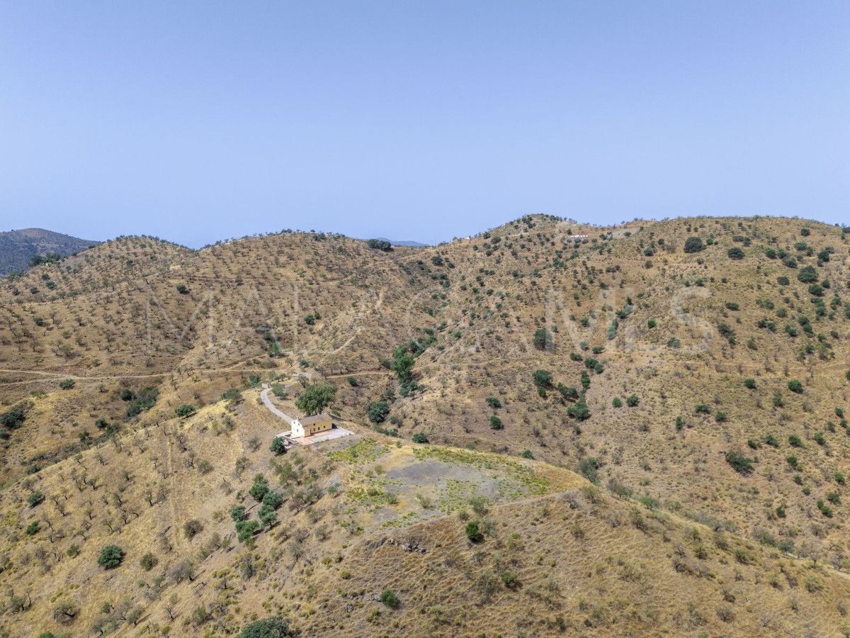 Villa for sale in Casabermeja