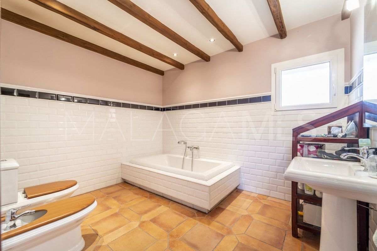 Villa for sale in Casabermeja