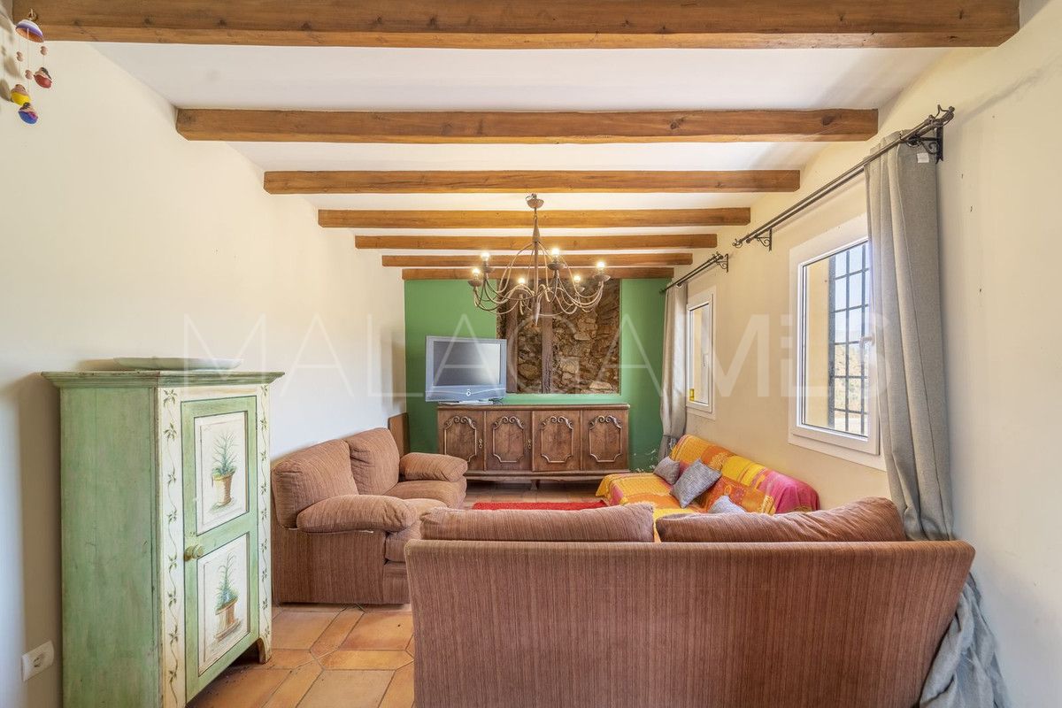 Villa for sale in Casabermeja