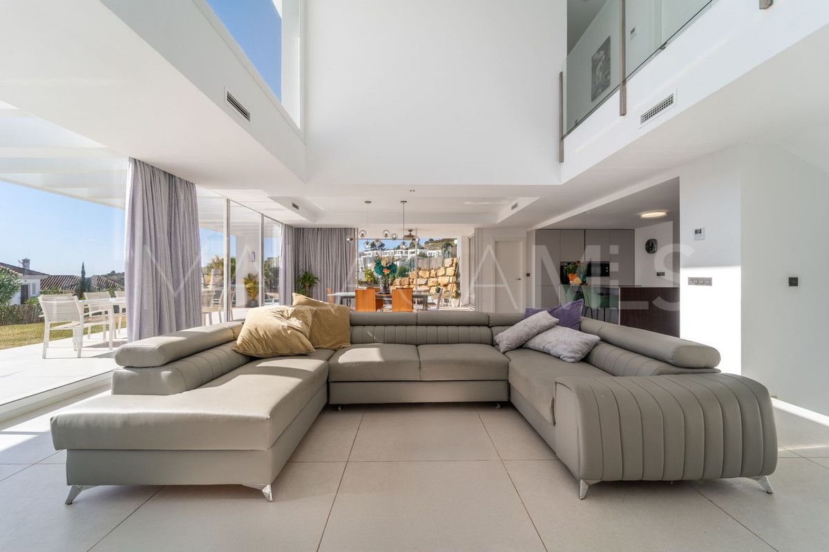 Villa for sale in Mijas
