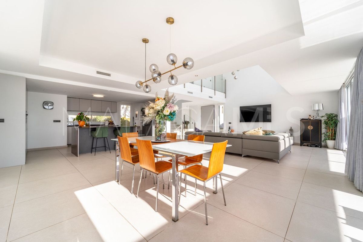 Villa for sale in Mijas