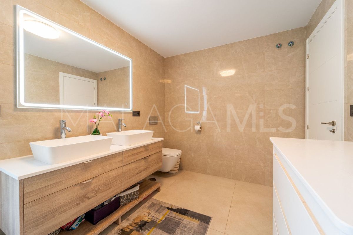 Villa for sale in Mijas