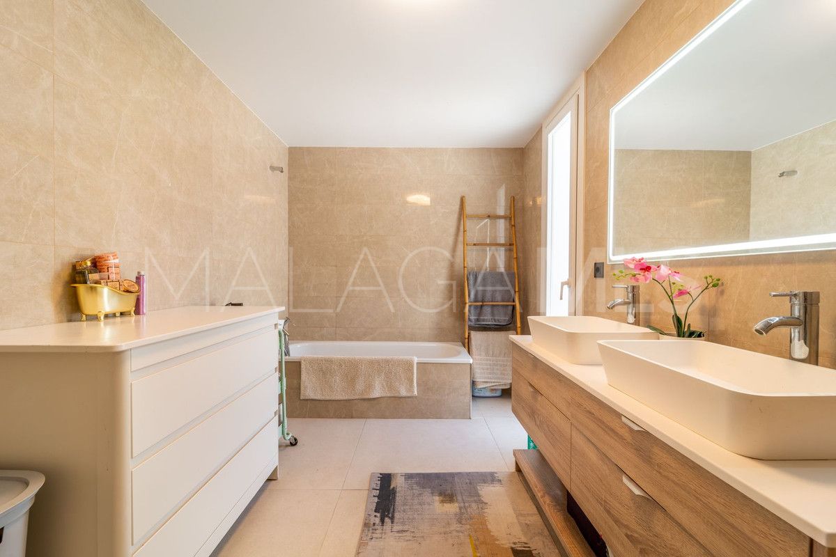 Villa for sale in Mijas