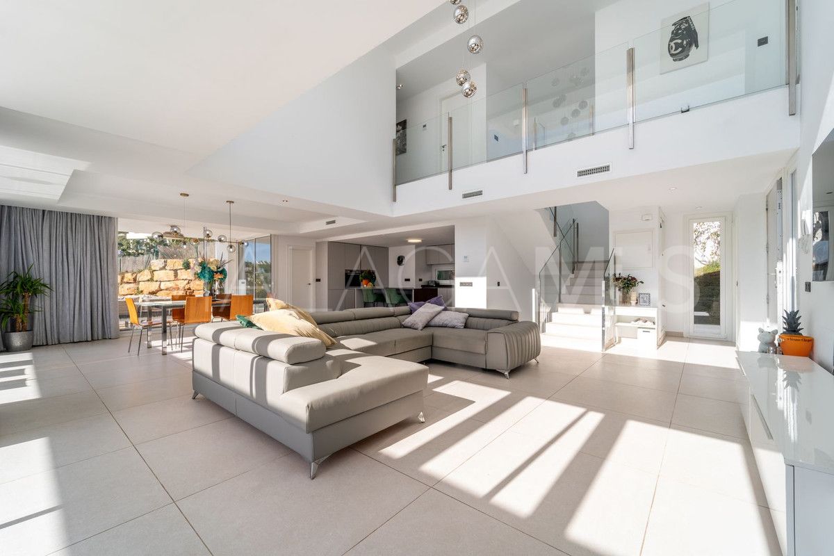 Villa for sale in Mijas