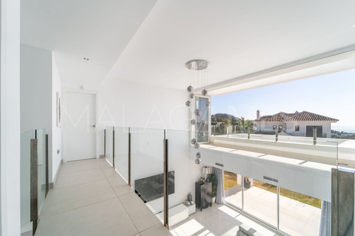 Villa for sale in Mijas