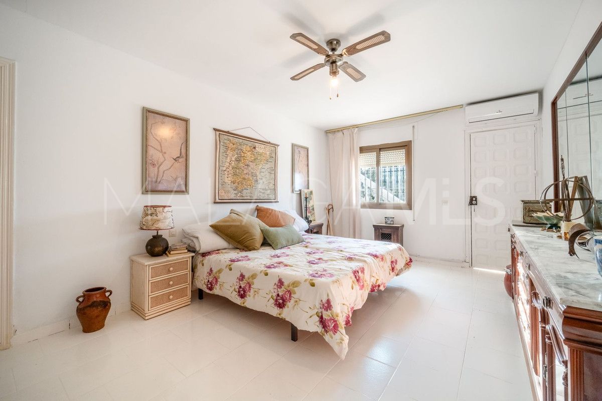 Villa for sale in Viñuela
