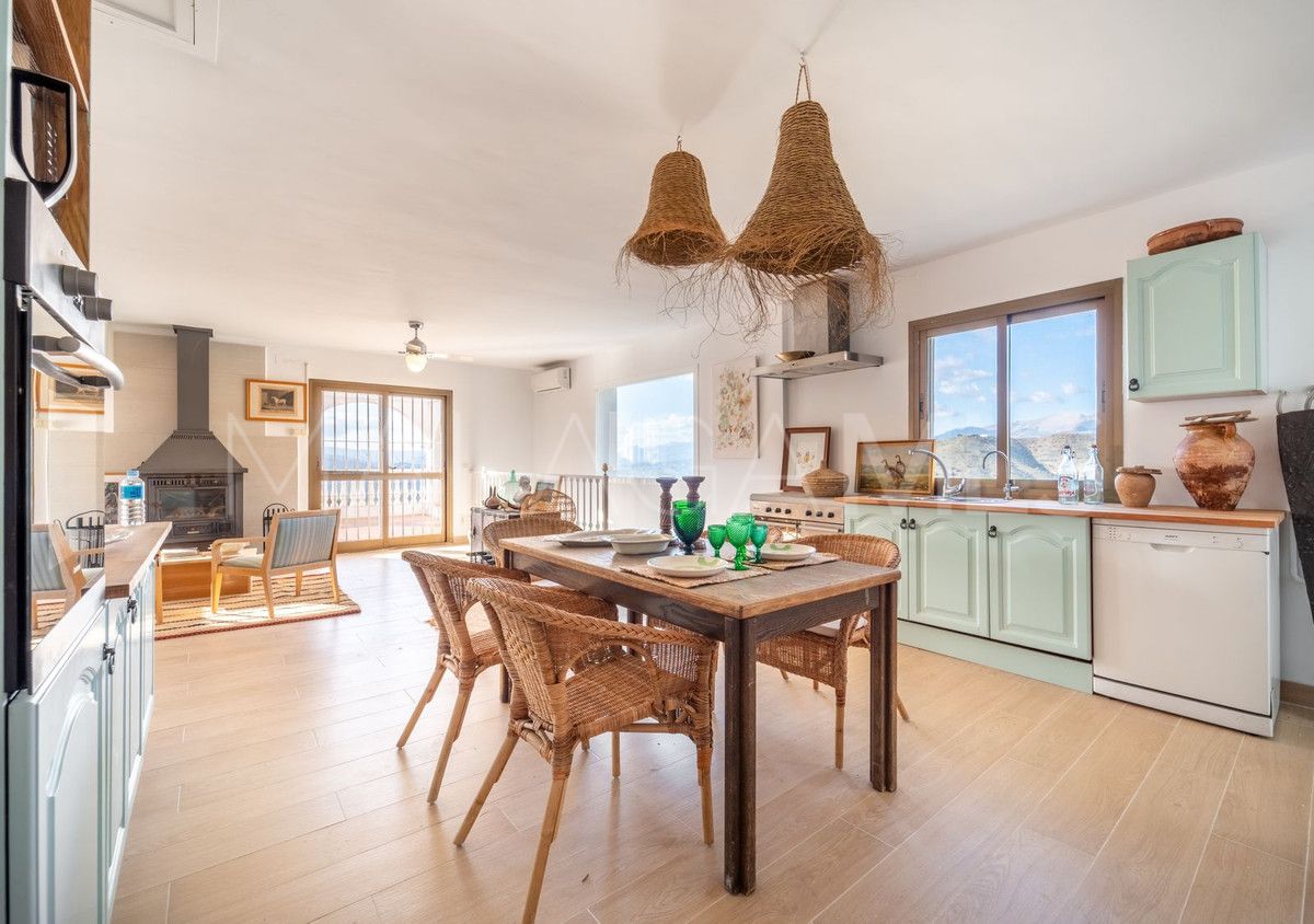 Villa for sale in Viñuela