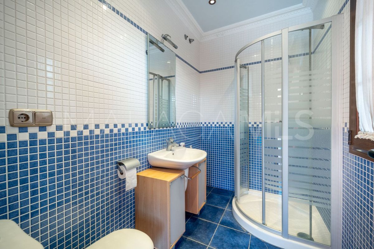 Se vende villa in Mijas with 3 bedrooms