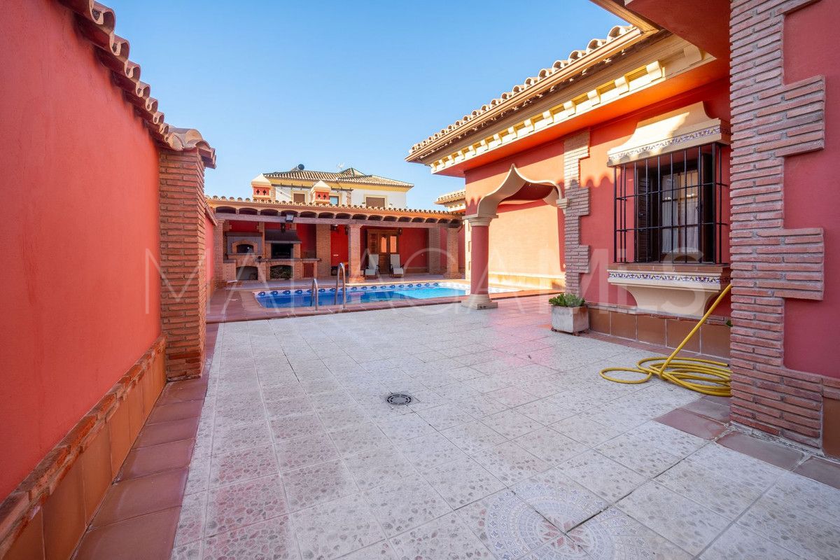 Se vende villa in Mijas with 3 bedrooms