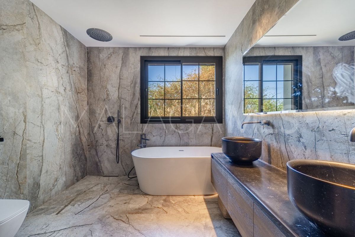 Villa for sale in Mijas