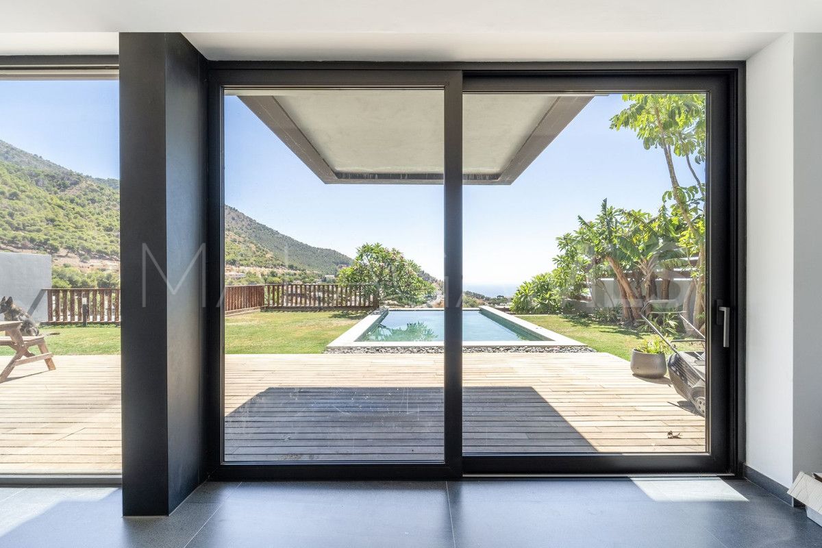 Villa for sale in Mijas