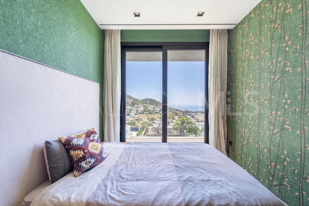 Villa for sale in Mijas