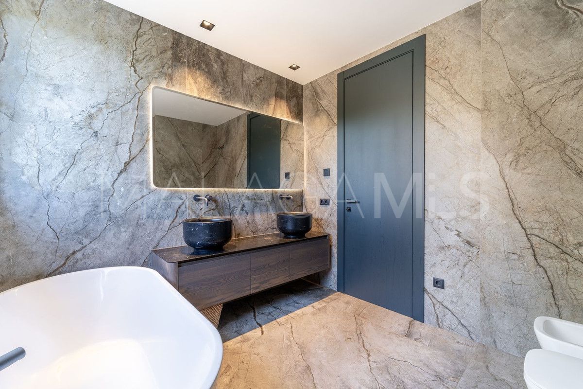 Villa for sale in Mijas
