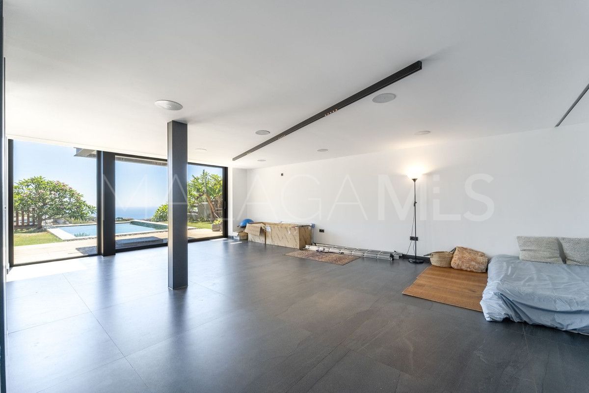 Villa for sale in Mijas