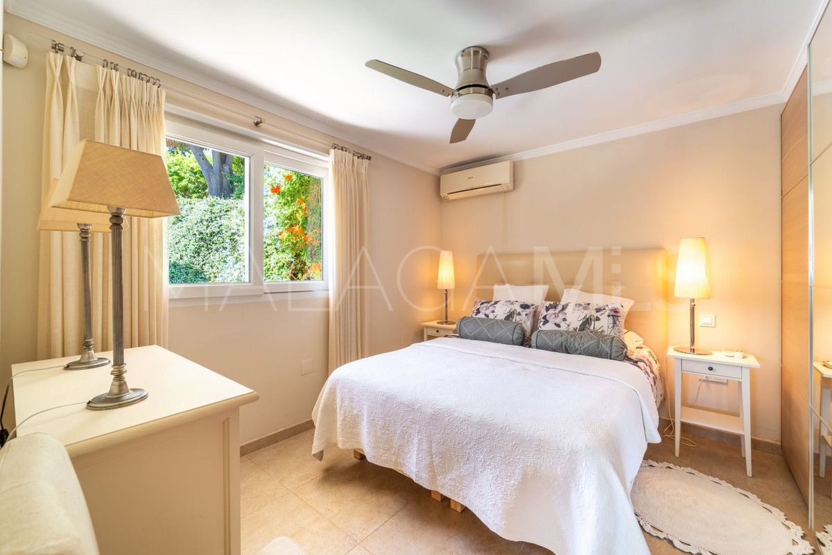 Villa for sale in Benalmadena