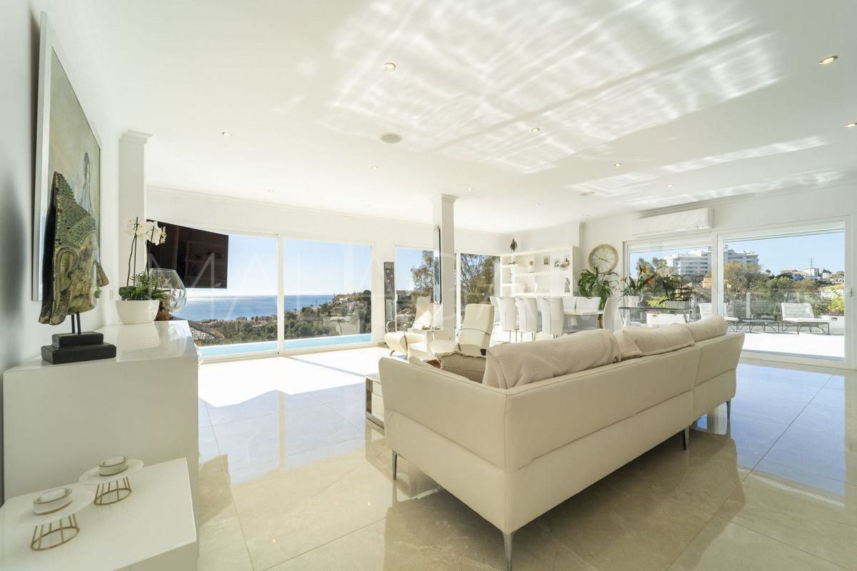 Villa for sale in Fuengirola