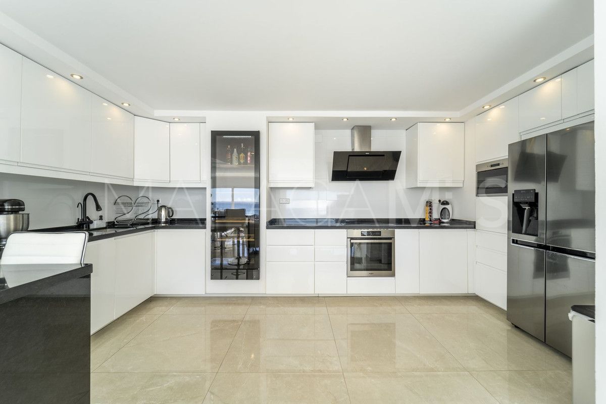 Villa for sale in Fuengirola