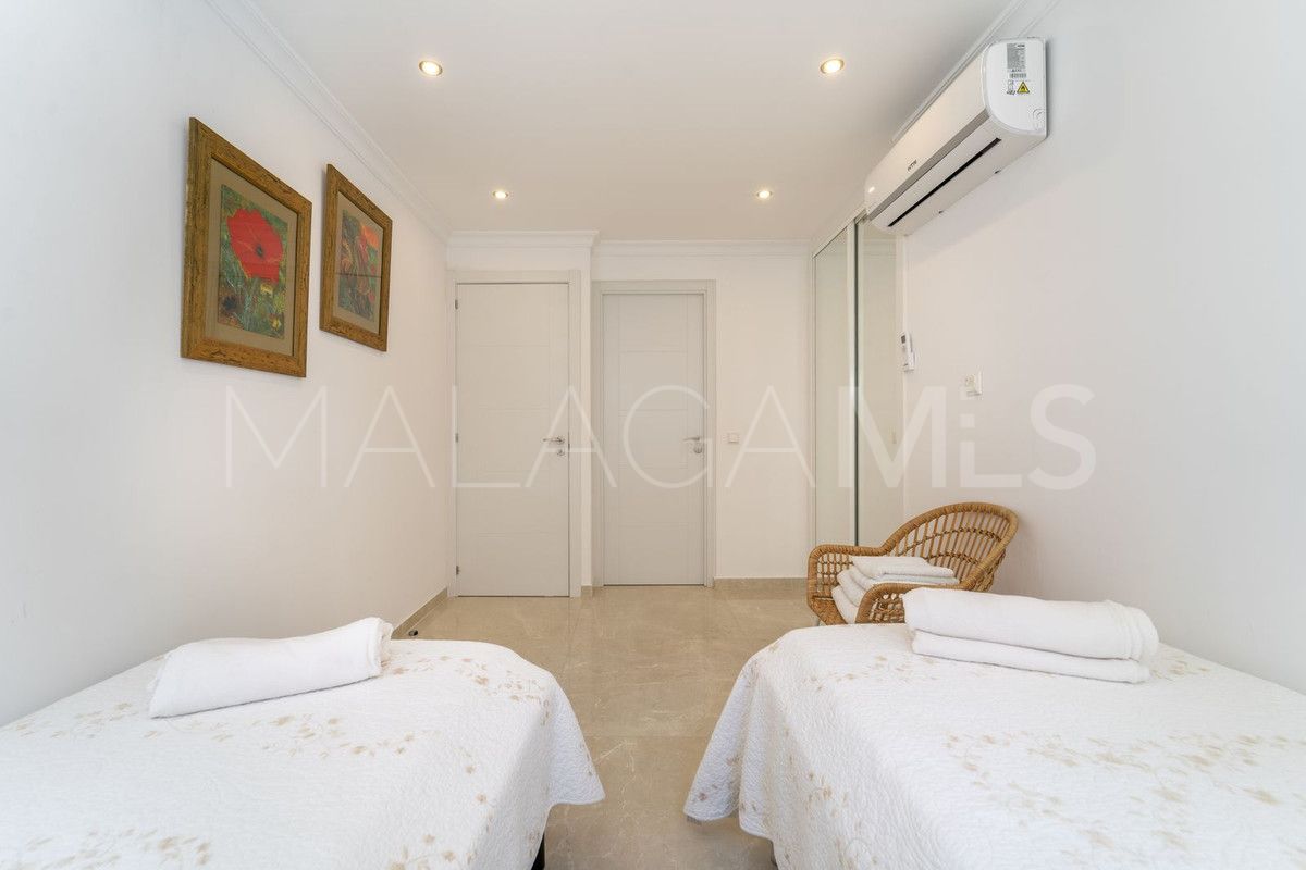 Villa for sale in Fuengirola