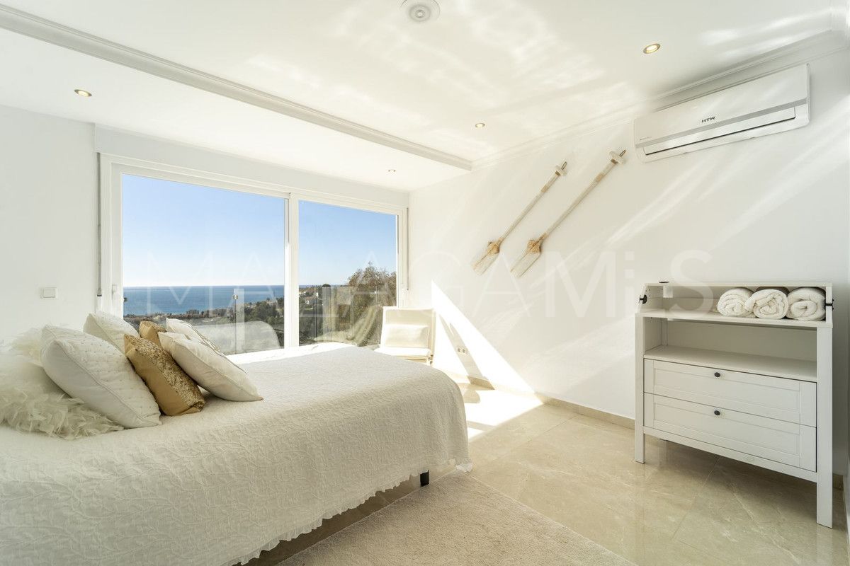 Villa for sale in Fuengirola