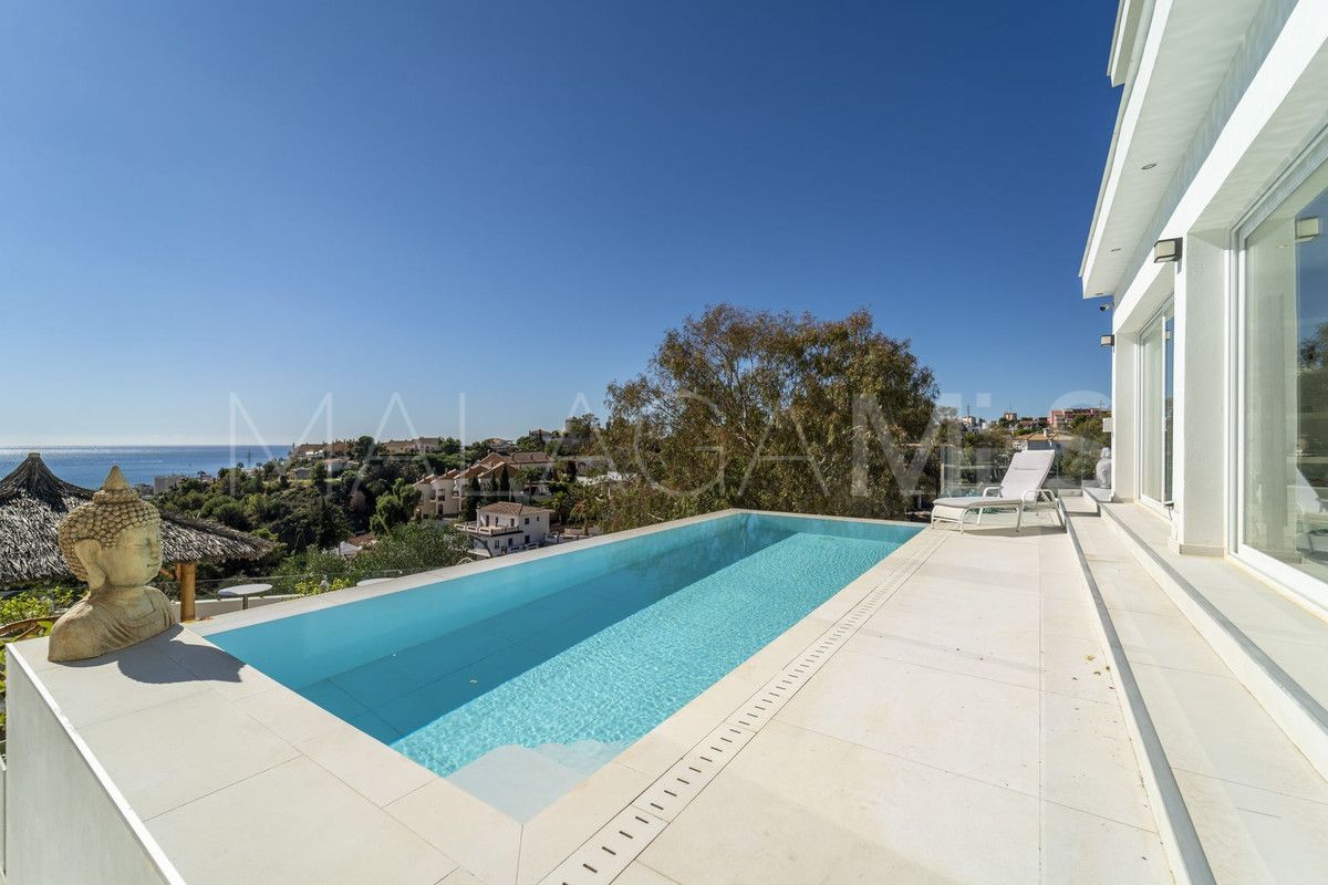 Villa for sale in Fuengirola