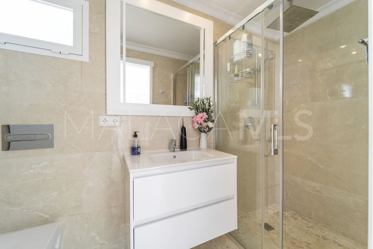 Villa for sale in Fuengirola