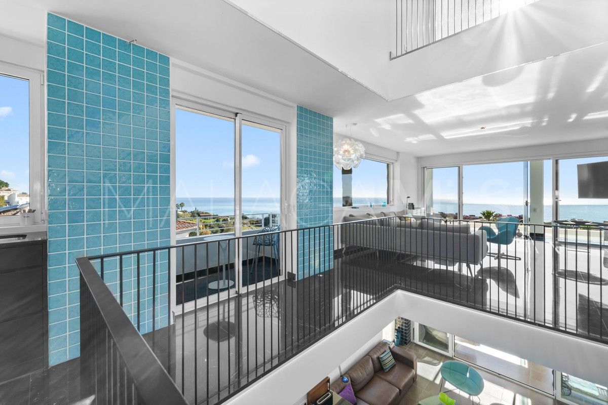 Villa for sale in Benalmadena