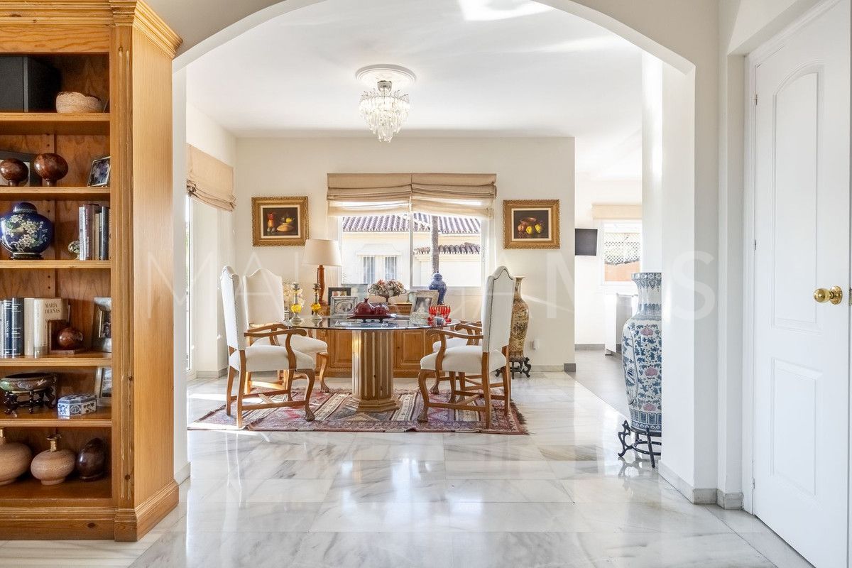 Villa for sale in El Candado