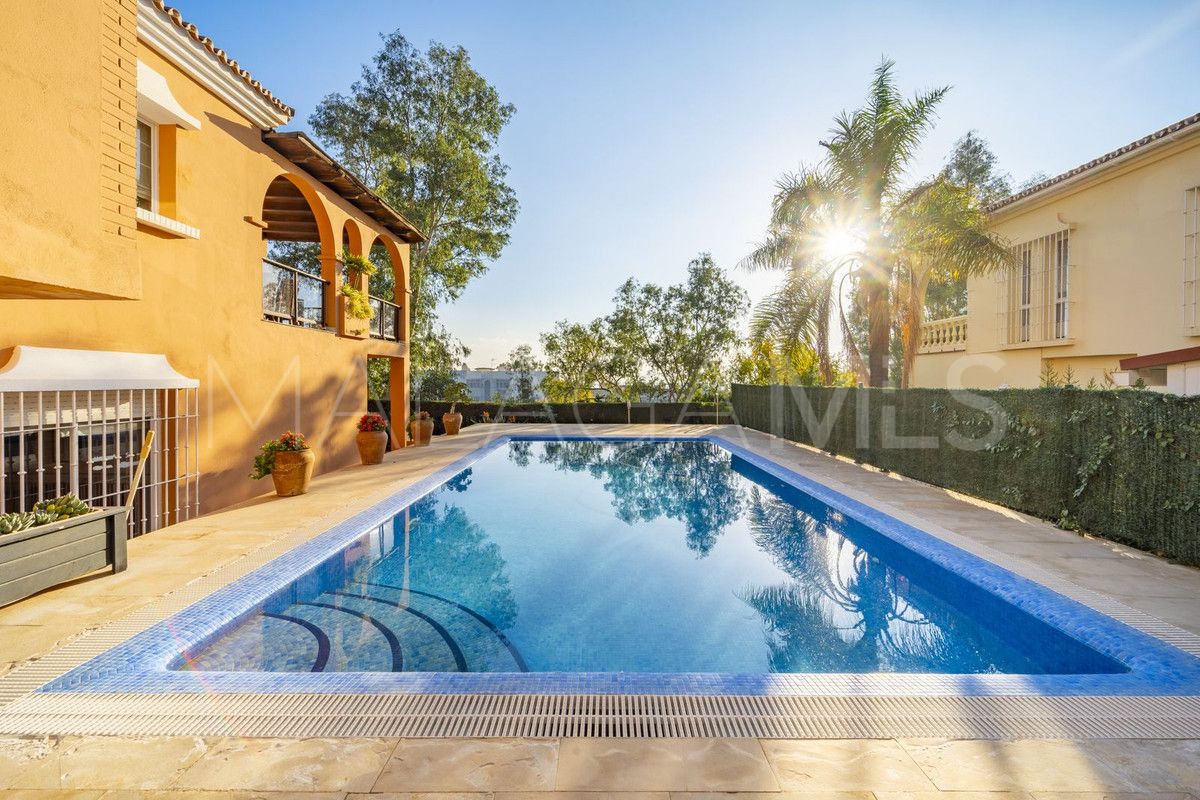 Villa for sale in El Candado