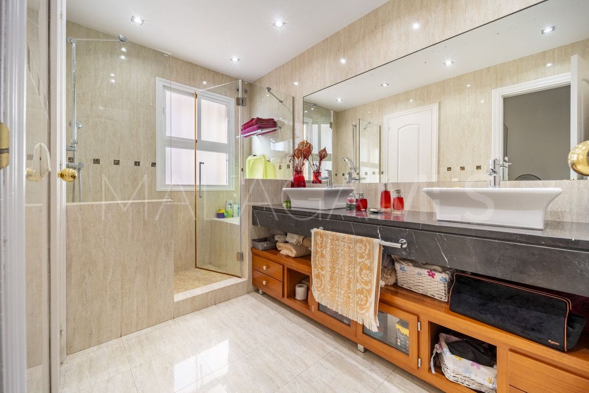 Villa for sale in El Candado