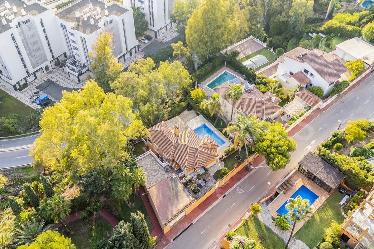 Villa for sale in El Candado