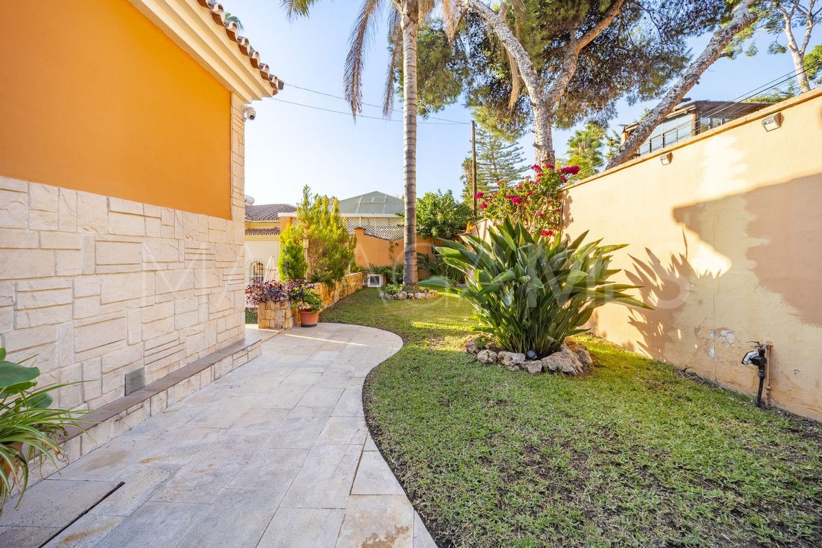 Villa for sale in El Candado