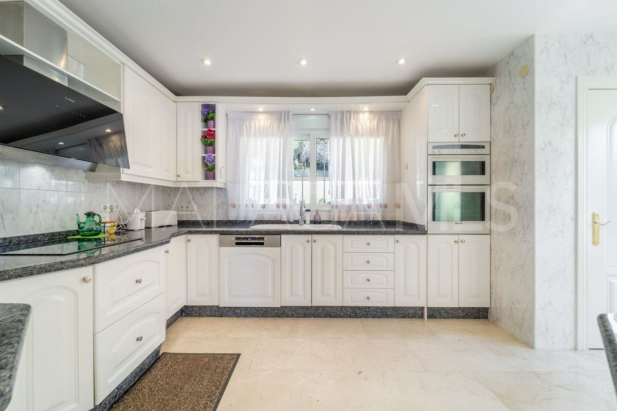Villa for sale in Benalmadena Costa