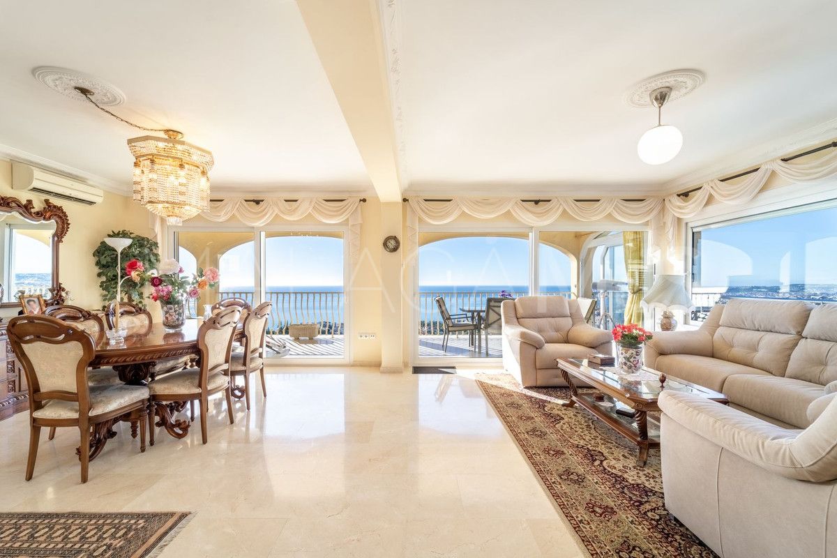 Villa for sale in Benalmadena Costa