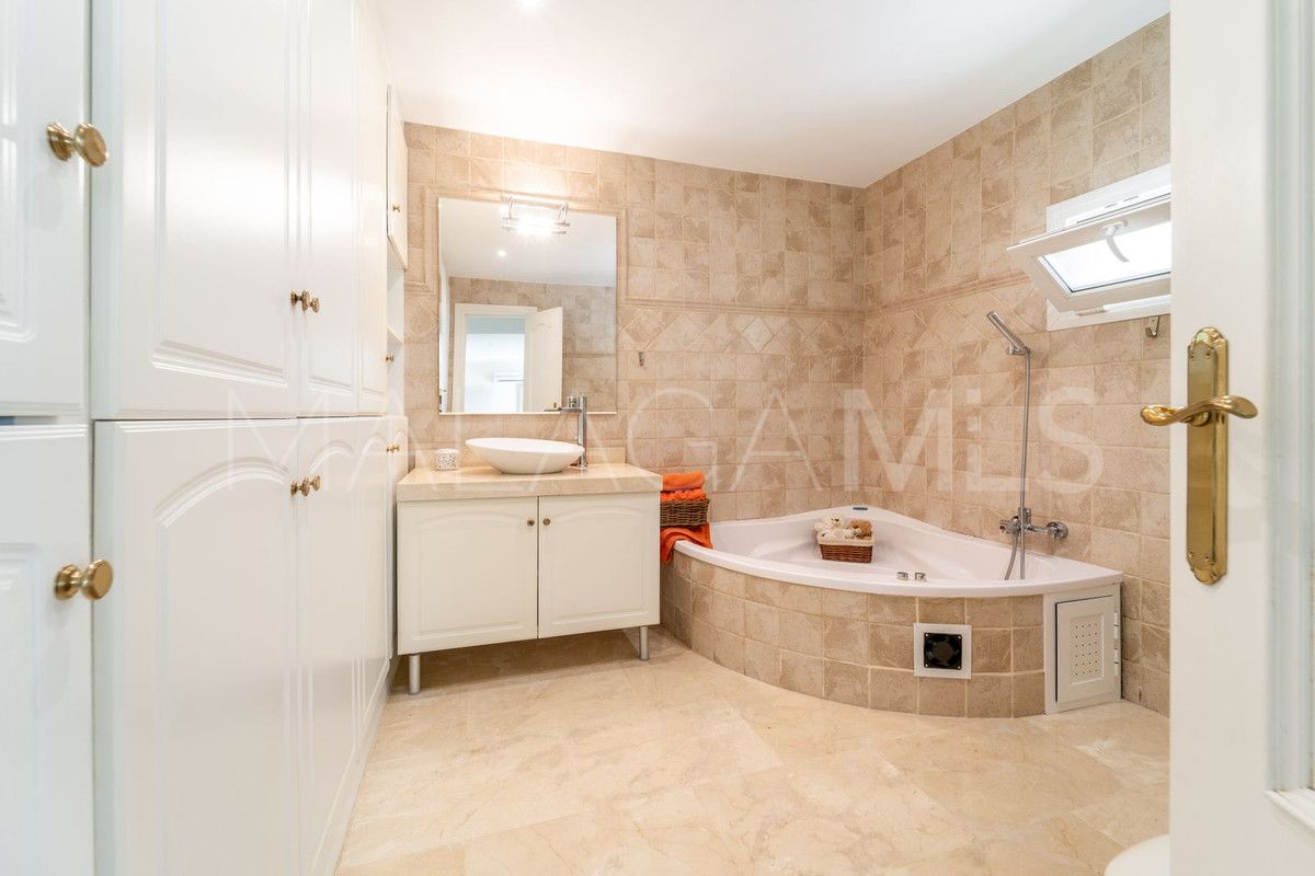 Villa for sale in Benalmadena Costa