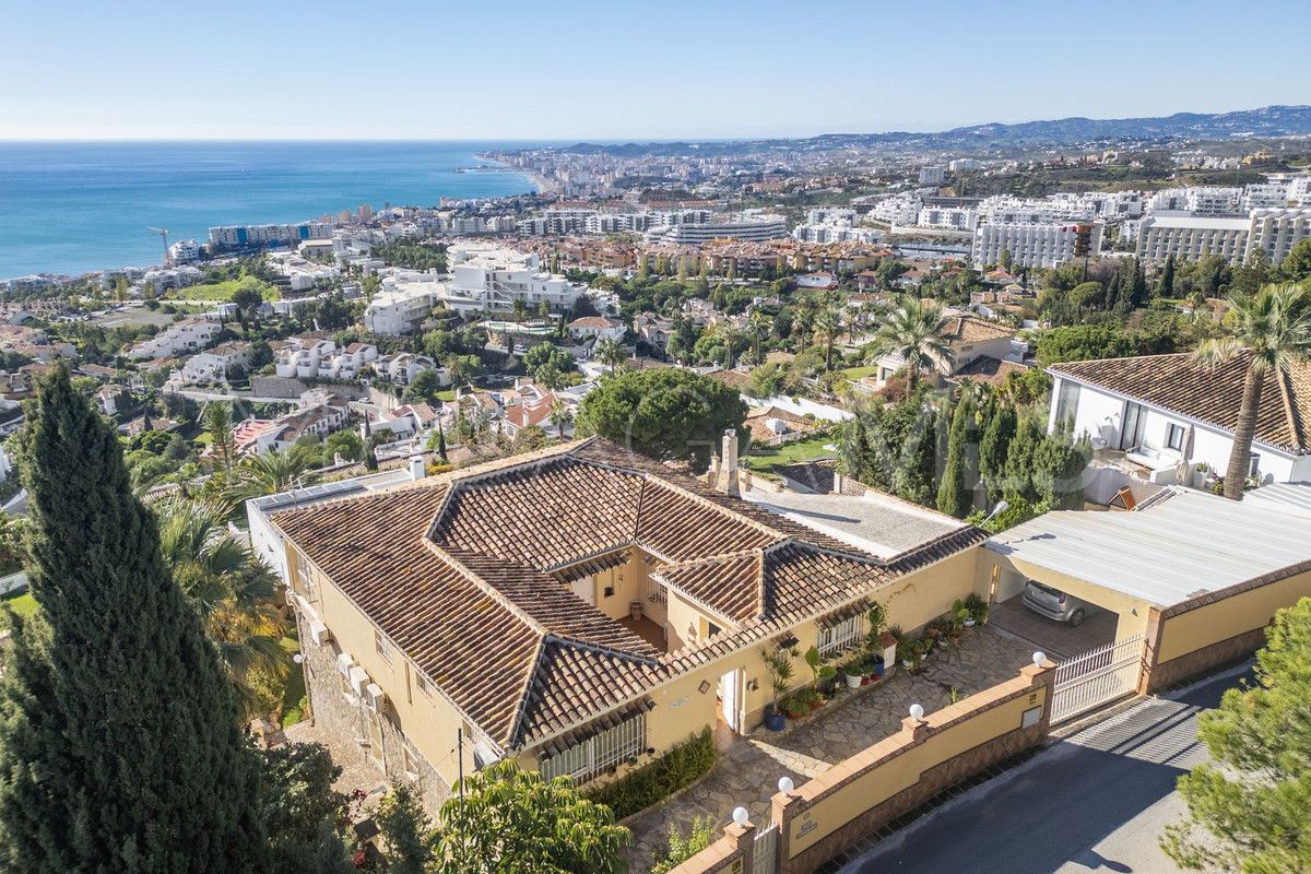 Villa for sale in Benalmadena Costa