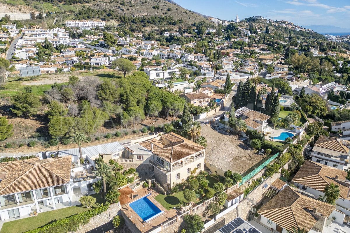 Villa for sale in Benalmadena Costa
