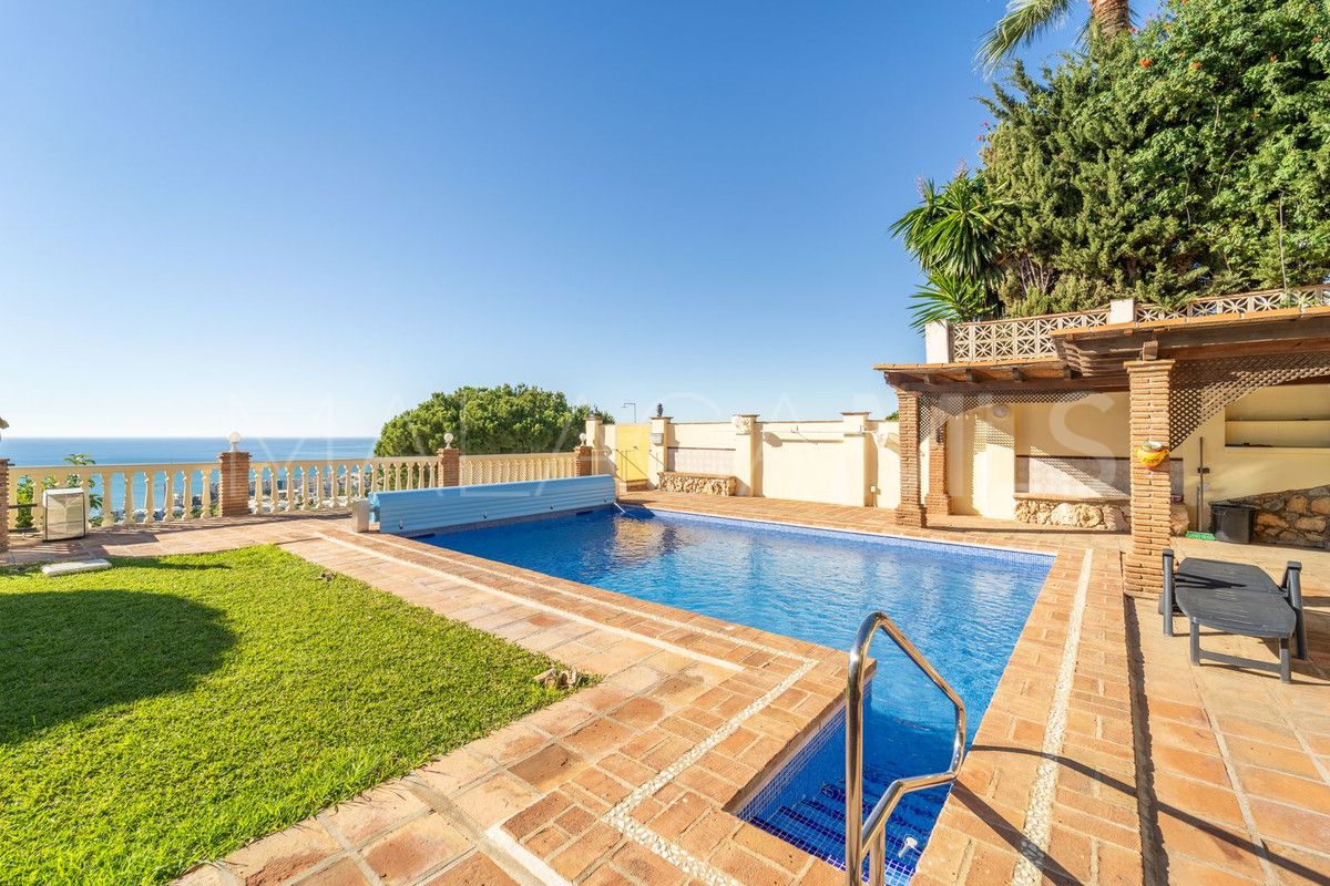 Villa for sale in Benalmadena Costa