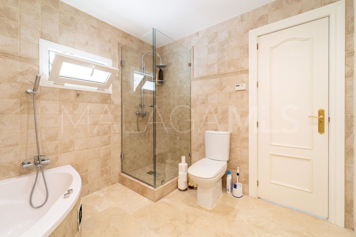 Villa for sale in Benalmadena Costa