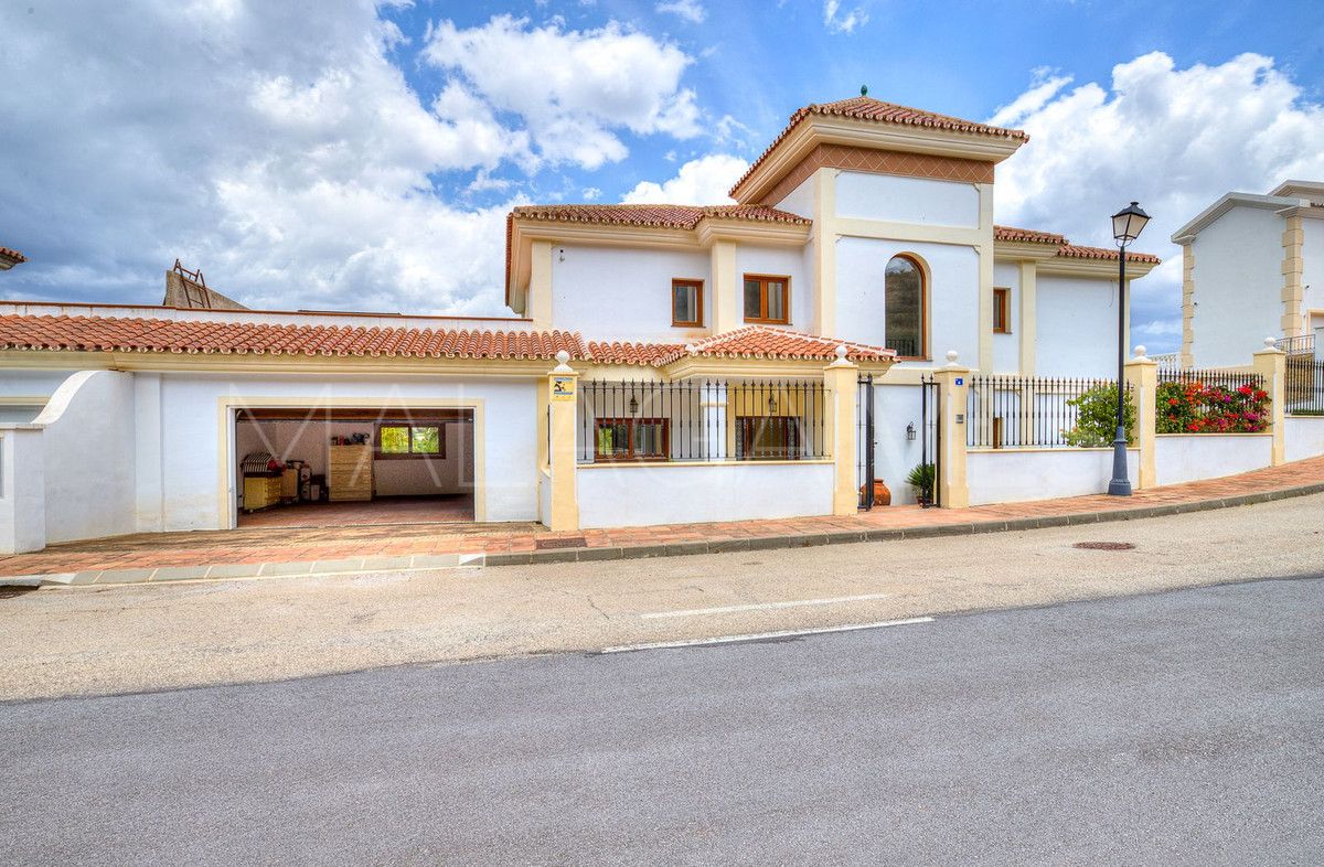 Villa for sale in La Cala Golf Resort