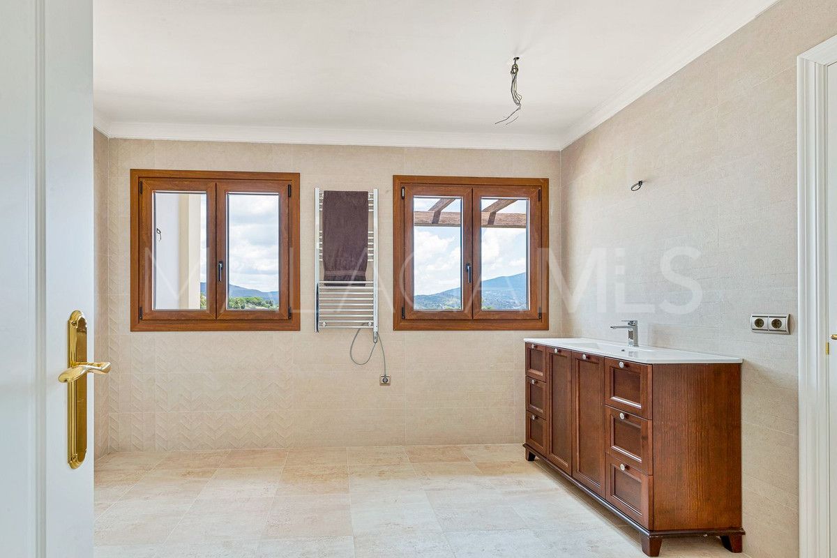 Villa for sale in La Cala Golf Resort