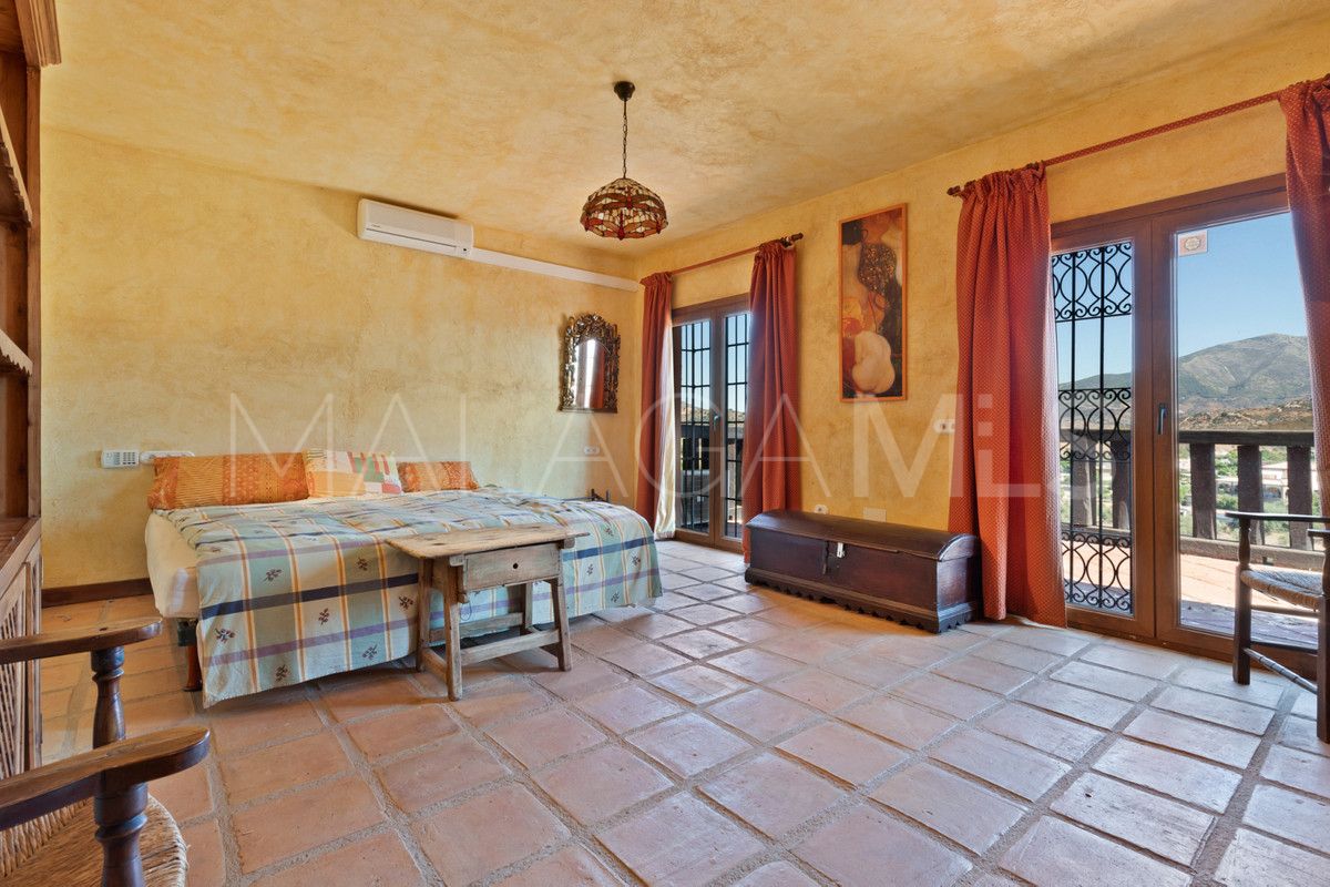 Finca for sale in Mijas Costa