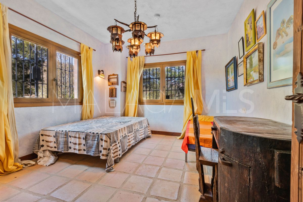 Finca for sale in Mijas Costa