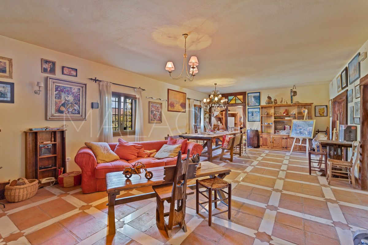 Finca for sale in Mijas Costa