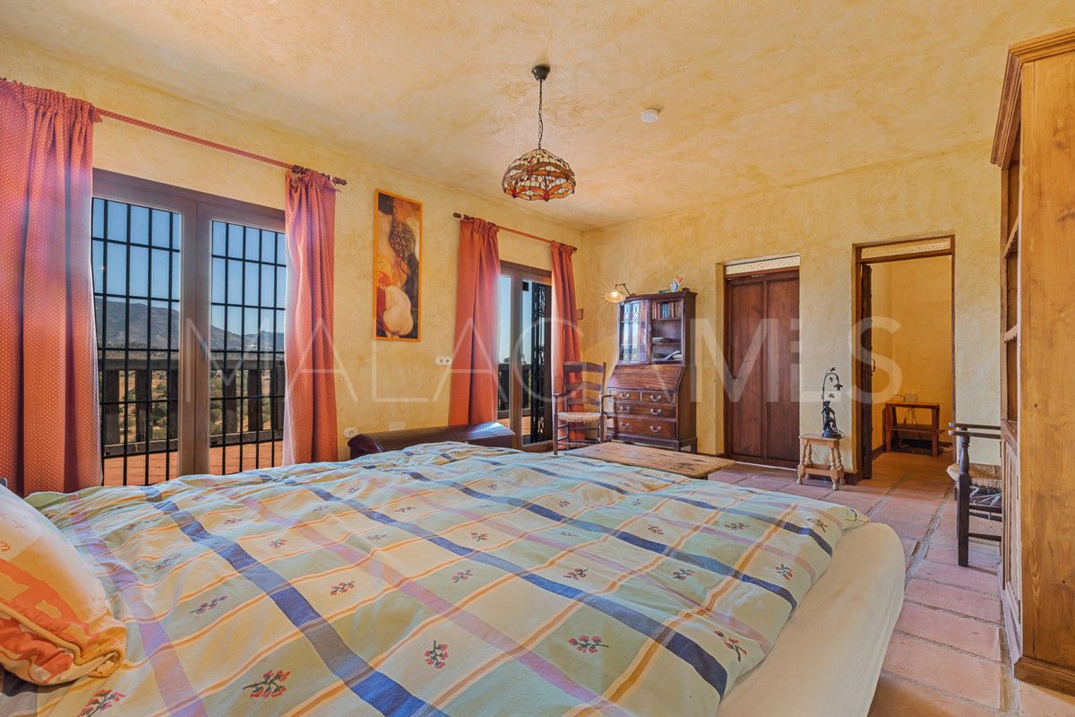 Finca for sale in Mijas Costa