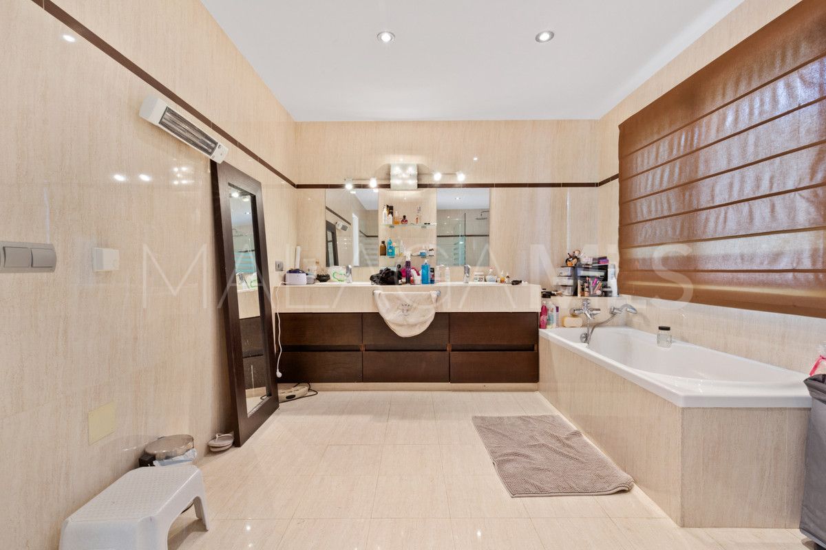 6 bedrooms villa in Benalmadena for sale