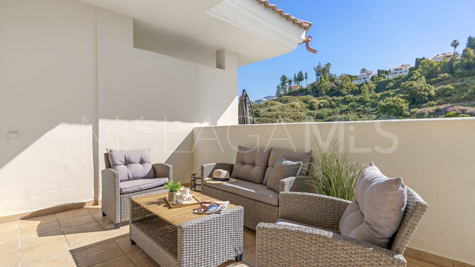 Lägenhet for sale in Nueva Andalucia