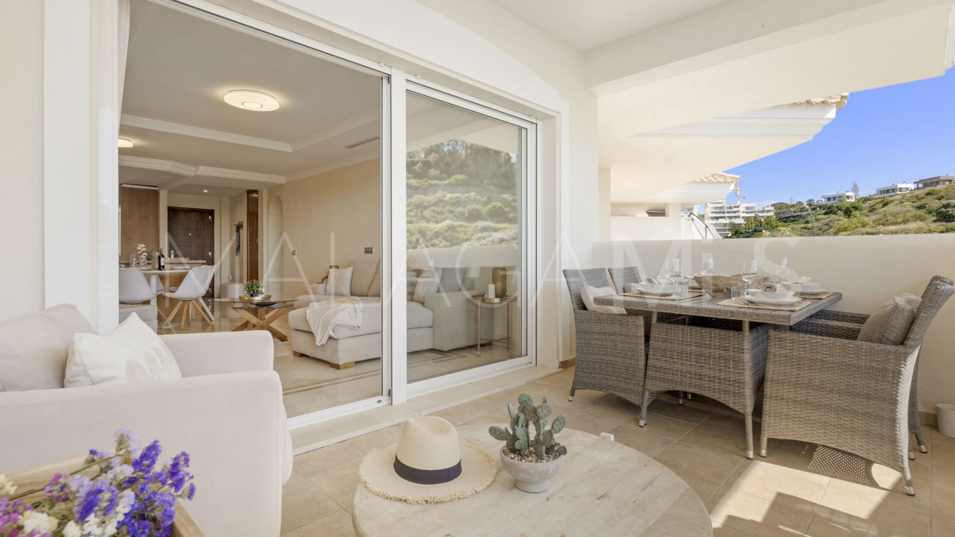 Lägenhet for sale in Nueva Andalucia